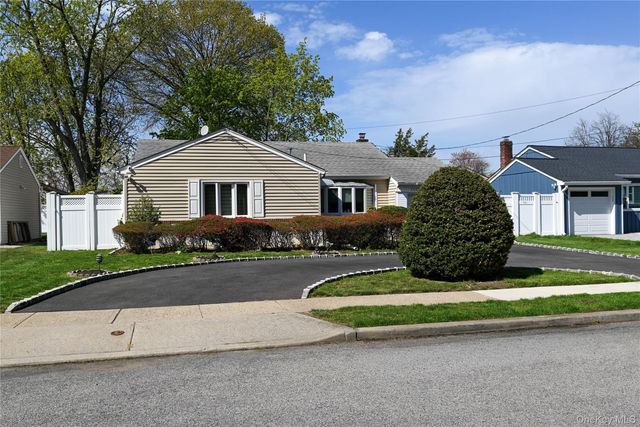 1522 Rica Place, Valley Stream, NY 11580