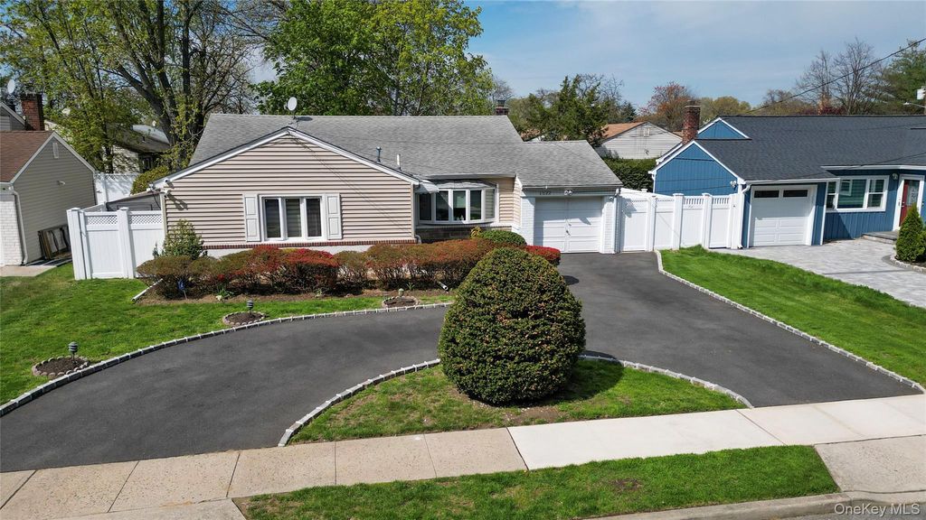 1522 Rica Place, Valley Stream, NY 11580