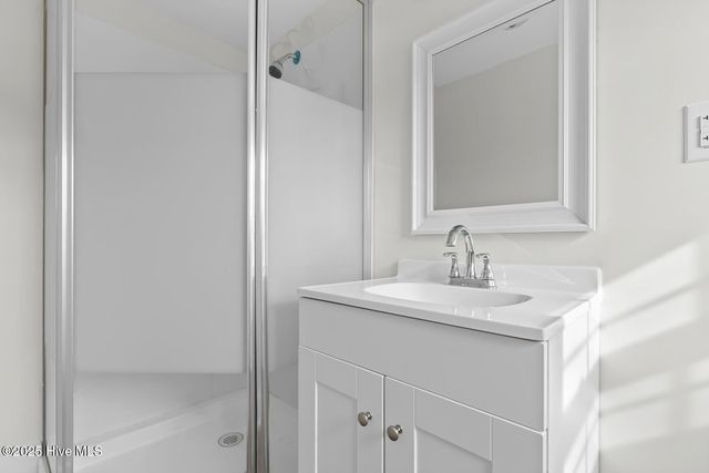 2880 Catherine Lake Road, Richlands, NC 28574