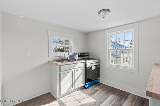 2880 Catherine Lake Road, Richlands, NC 28574