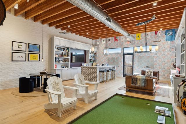 4763 Algiers Street 100, Dallas, TX 75207