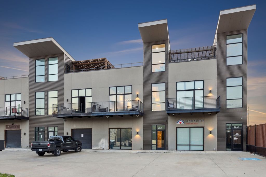 4763 Algiers Street 100, Dallas, TX 75207
