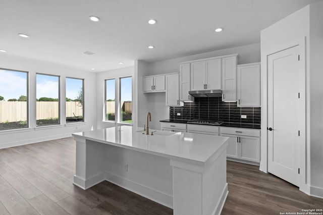 201 Lac Leman Dr, New Braunfels, TX 78130