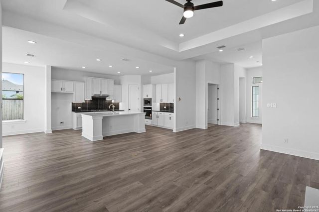 201 Lac Leman Dr, New Braunfels, TX 78130