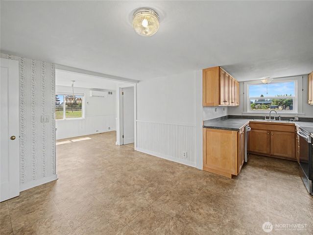 41915 212th Avenue SE, Enumclaw, WA 98022