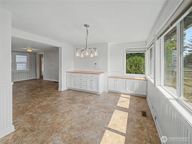 41915 212th Avenue SE, Enumclaw, WA 98022