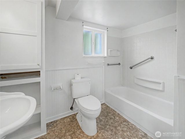41915 212th Avenue SE, Enumclaw, WA 98022
