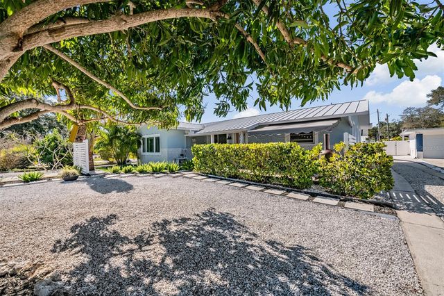 2020 CULBERSON AVENUE, Dunedin, FL 34698