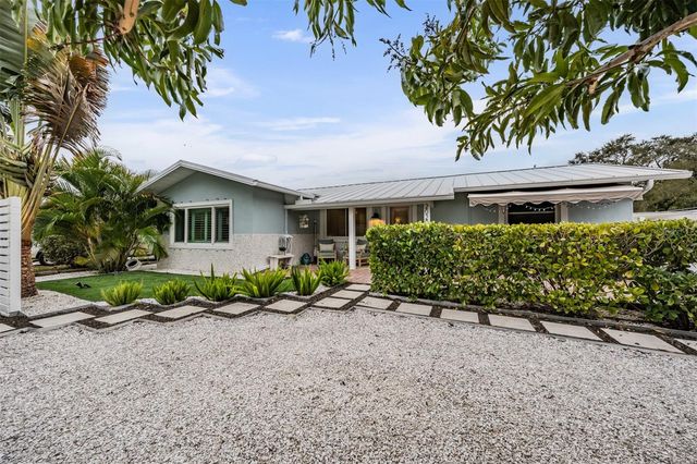 2020 CULBERSON AVENUE, Dunedin, FL 34698