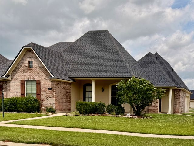 1111 Creole Drive, Bossier City, LA 71111