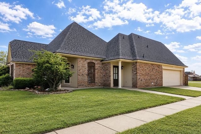 1111 Creole Drive, Bossier City, LA 71111