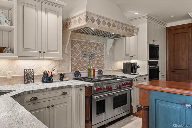 1072 Cypress Way, Castle Rock, CO 80108