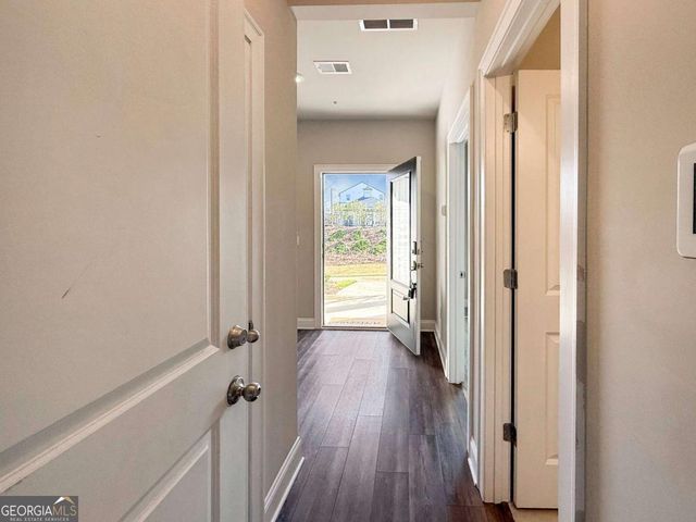 732 Mulberry Walk, Woodstock, GA 30188