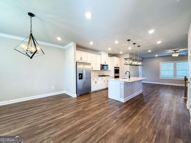 732 Mulberry Walk, Woodstock, GA 30188