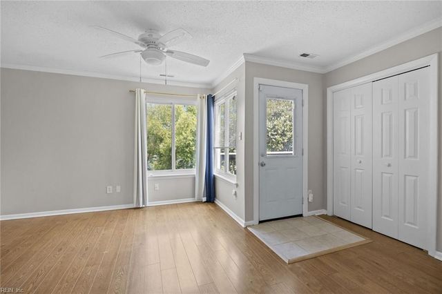 1559 Sword Dancer DR, Virginia Beach, VA 23454