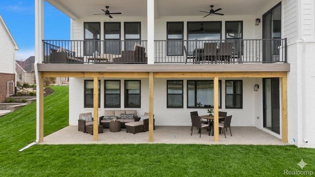 2691 Crystal Lake Drive, Commerce Charter Township, MI 48382