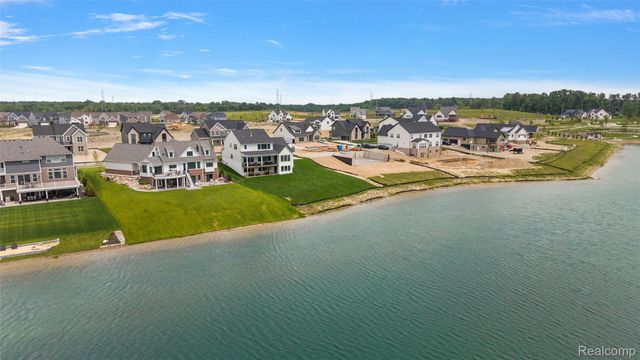 2691 Crystal Lake Drive, Commerce Charter Township, MI 48382