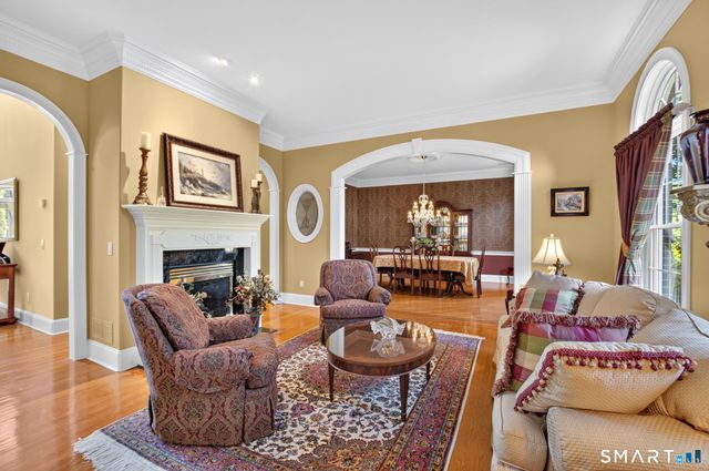 25 Whispering Hollow Court, Cheshire, CT 06410
