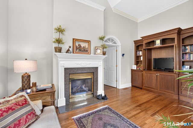 25 Whispering Hollow Court, Cheshire, CT 06410