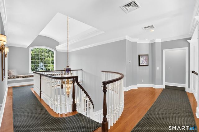25 Whispering Hollow Court, Cheshire, CT 06410