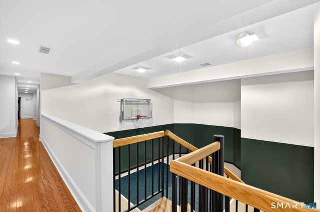 25 Whispering Hollow Court, Cheshire, CT 06410