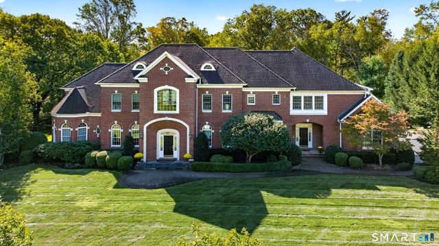 25 Whispering Hollow Court, Cheshire, CT 06410