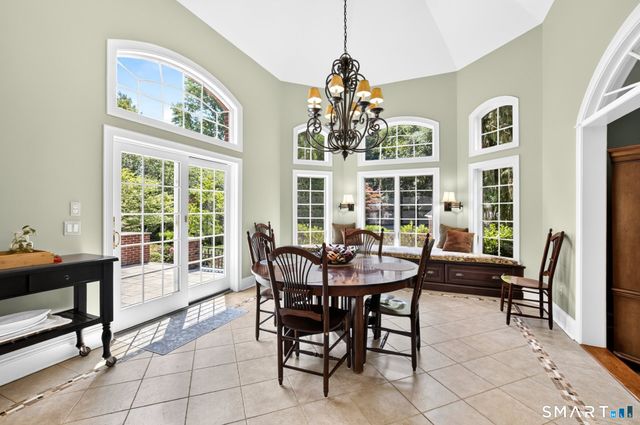 25 Whispering Hollow Court, Cheshire, CT 06410