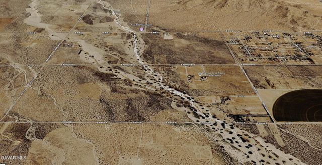 E Avenue R, Palmdale, CA 93591