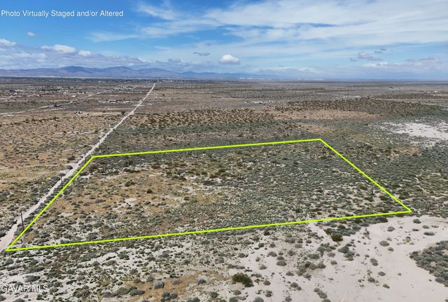 E Avenue R, Palmdale, CA 93591