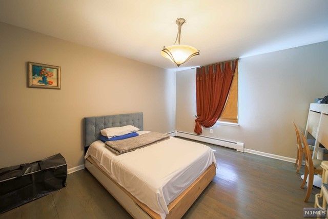 11 Jason Woods Road, Closter, NJ 07624