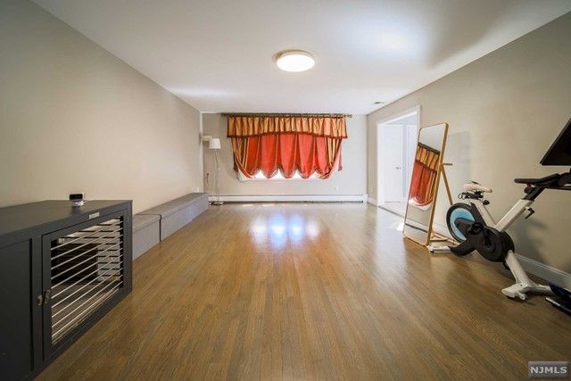 11 Jason Woods Road, Closter, NJ 07624