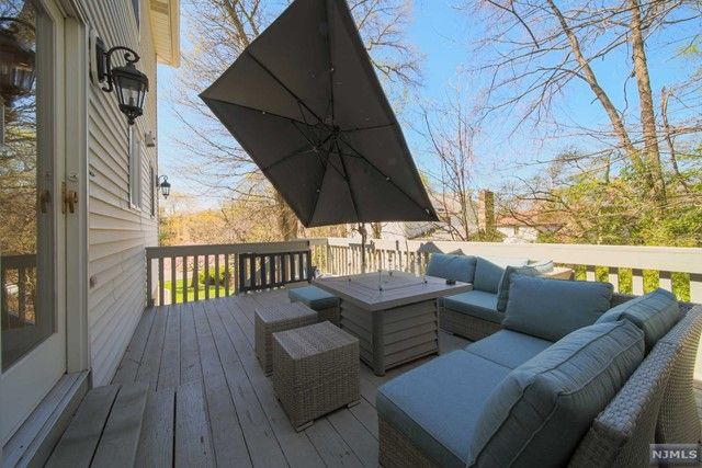 11 Jason Woods Road, Closter, NJ 07624