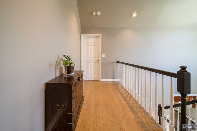 11 Jason Woods Road, Closter, NJ 07624