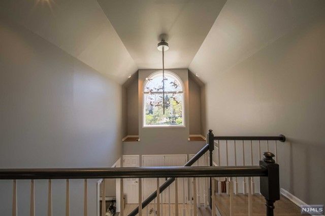 11 Jason Woods Road, Closter, NJ 07624