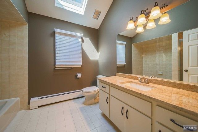 11 Jason Woods Road, Closter, NJ 07624