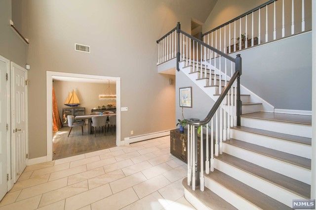 11 Jason Woods Road, Closter, NJ 07624