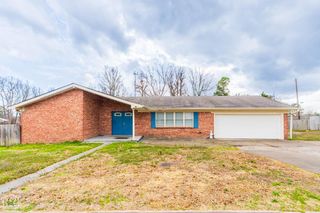 4900 McPhill Drive, Paragould, AR 72450