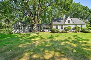 128 Whitford Cir, Marshfield, MA 02050