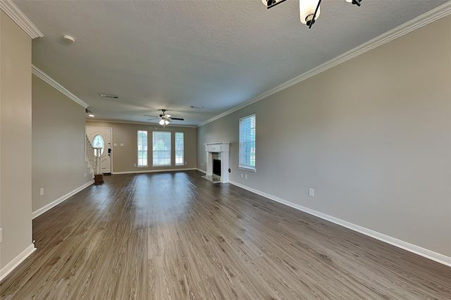 2203 Pincher Creek Drive, Spring, TX 77386