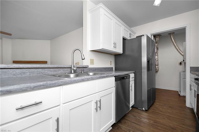 414 Delaware Ave Apt 123, Norfolk, VA 23508