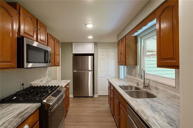 1535 Powers Run Rd, Fox Chapel, PA 15238