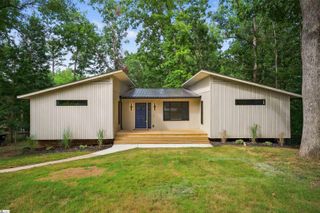 8 Chuckwood Court, Simpsonville, SC 29680