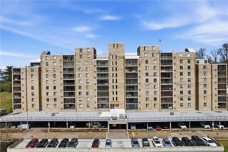 2160 GREENTREE ROAD 705W, Scott Twp, PA 15220