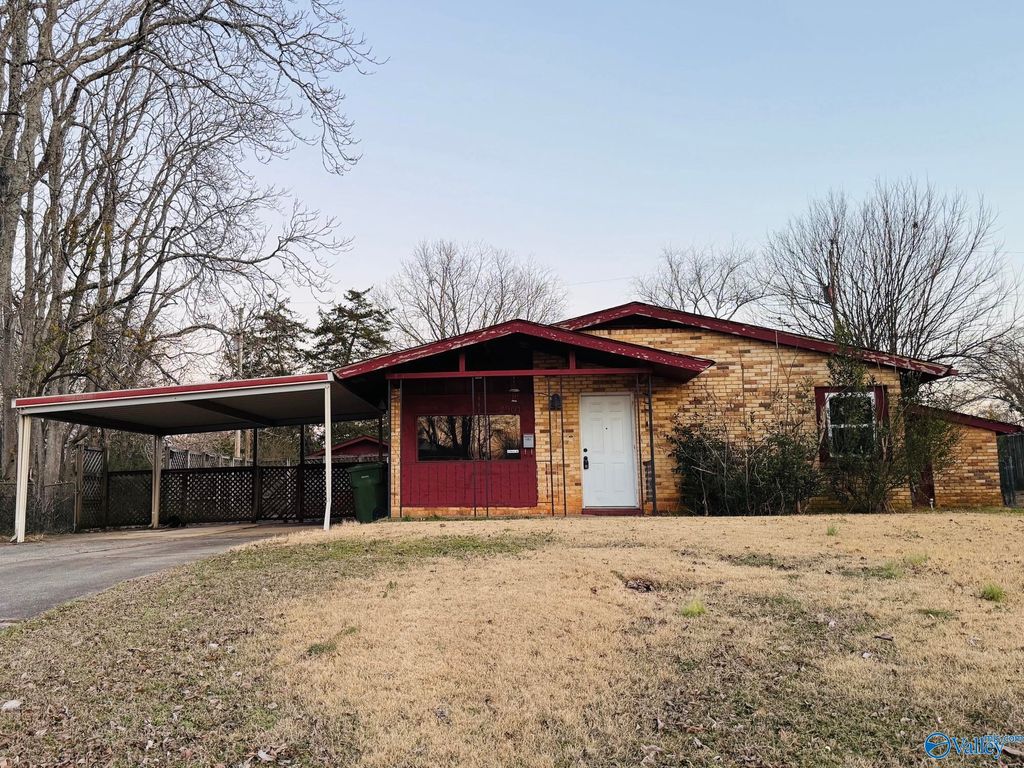 2901 Azalea Road SW, Huntsville, AL 35805