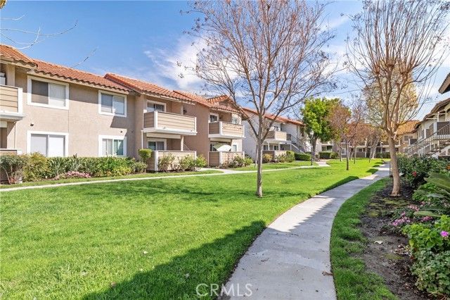 3645 Country Oaks, Ontario, CA 91761