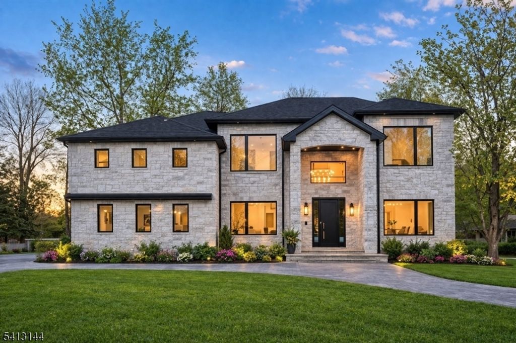39 Billingsley Dr, Livingston Twp., NJ 07039