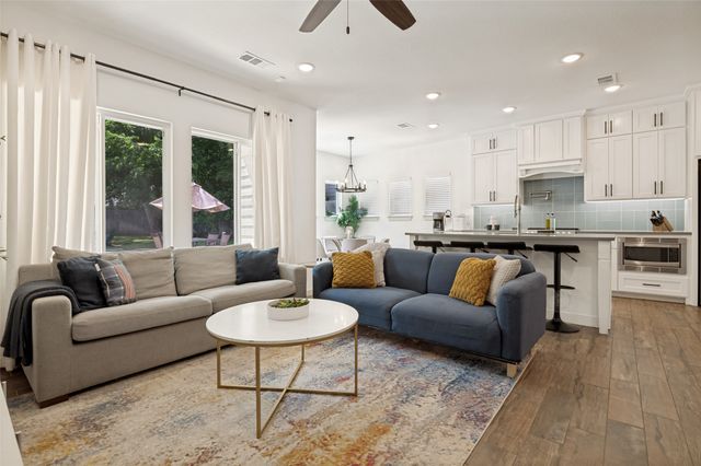 410 N Pecan Street, Arlington, TX 76011