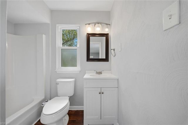 3713 Woodmere DR, Portsmouth, VA 23703