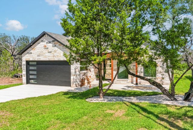 418 Bedford DR, Spicewood, TX 78669