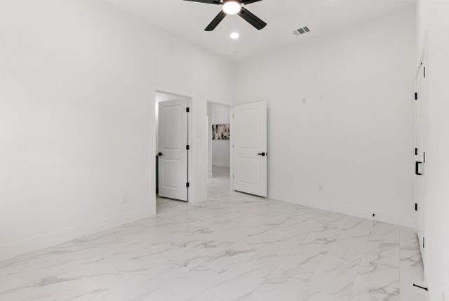 418 Bedford DR, Spicewood, TX 78669